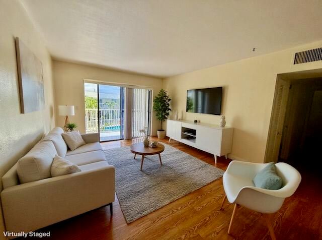 809 HUMMINGBIRD Way 7C, North Palm Beach, FL 33408