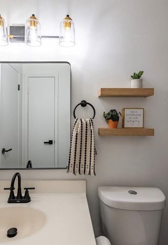 9615 Richmond Avenue, Houston, TX 77063