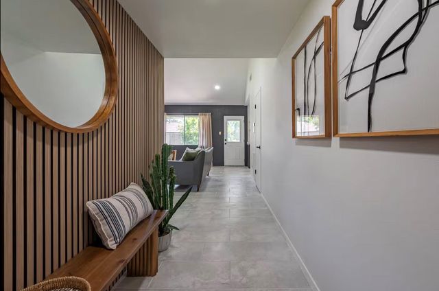 9615 Richmond Avenue, Houston, TX 77063