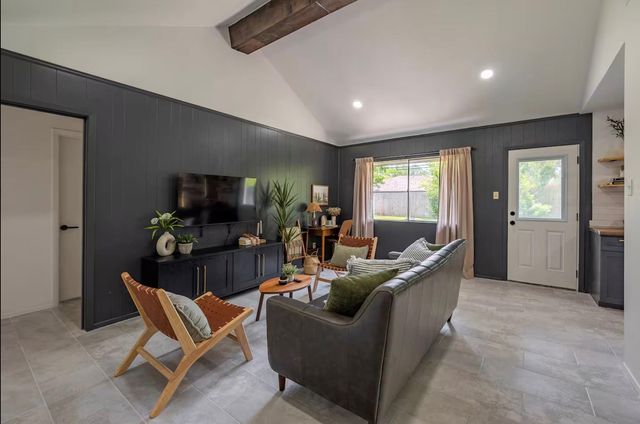 9615 Richmond Avenue, Houston, TX 77063