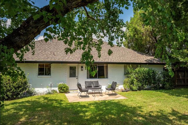 9615 Richmond Avenue, Houston, TX 77063