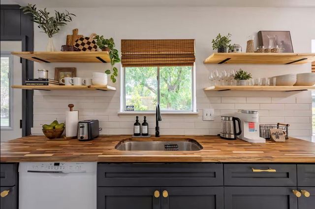 9615 Richmond Avenue, Houston, TX 77063