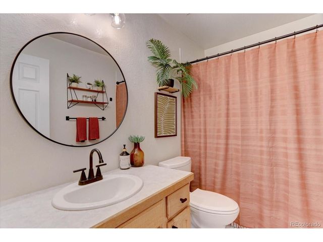 10493 W Peakview Pl, Littleton, CO 80127