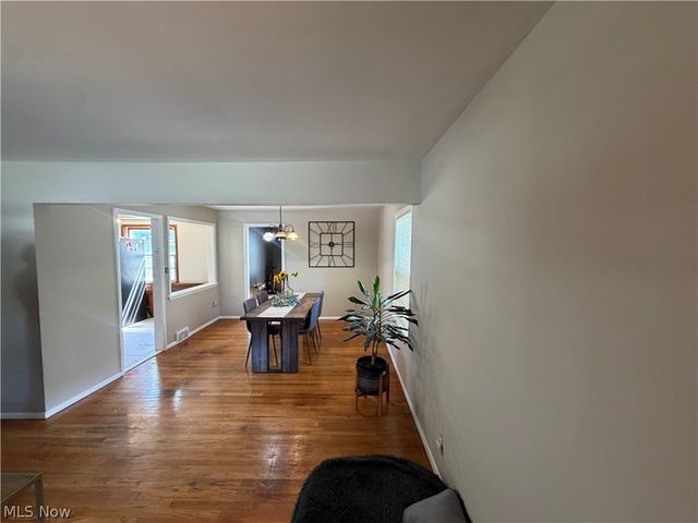 4932 Nan Linn Drive, Richmond Heights, OH 44143