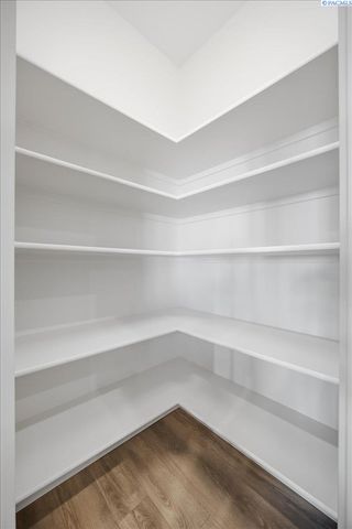 8801 Silver Mound Dr, Pasco, WA 99301