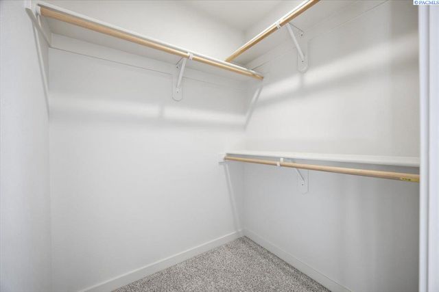 8801 Silver Mound Dr, Pasco, WA 99301