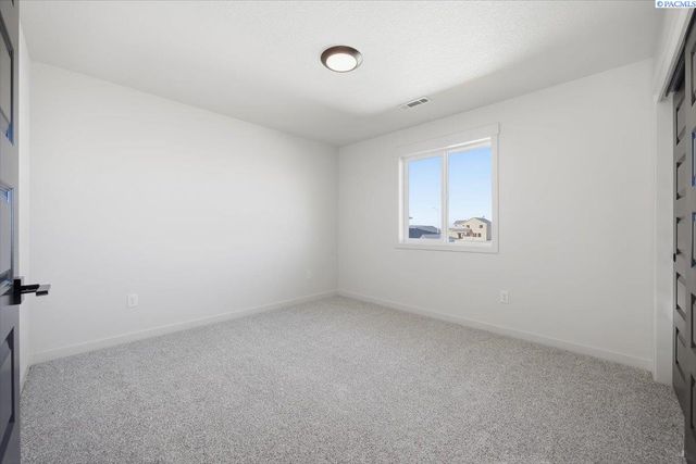 8801 Silver Mound Dr, Pasco, WA 99301