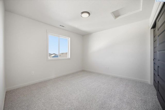 8801 Silver Mound Dr, Pasco, WA 99301