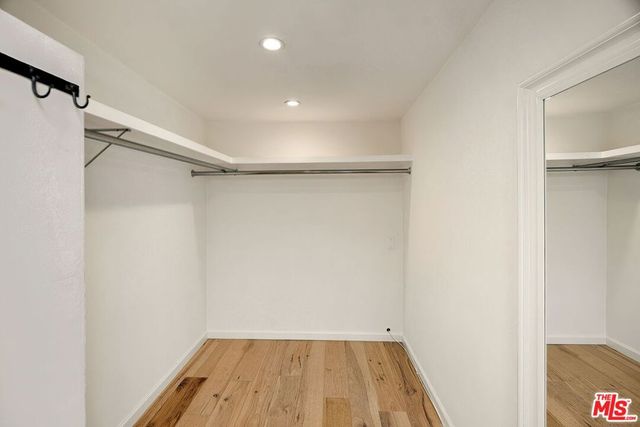 845 Amoroso Place, Los Angeles, CA 90291