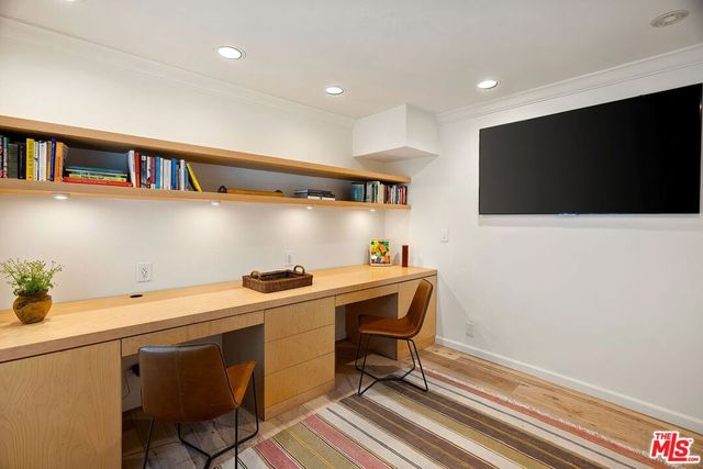 845 Amoroso Place, Los Angeles, CA 90291