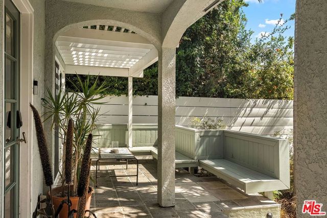 845 Amoroso Place, Los Angeles, CA 90291