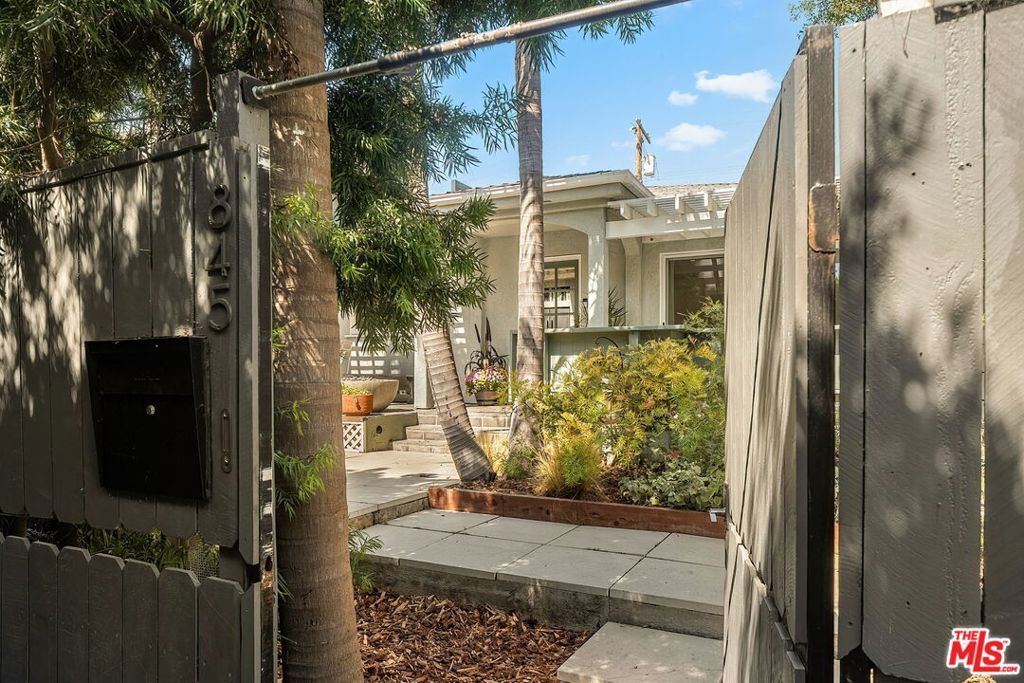 845 Amoroso Place, Los Angeles, CA 90291 — photo 3