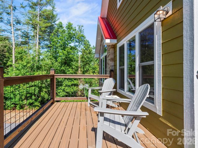 154 Dogwood Drive, Weaverville, NC 28787