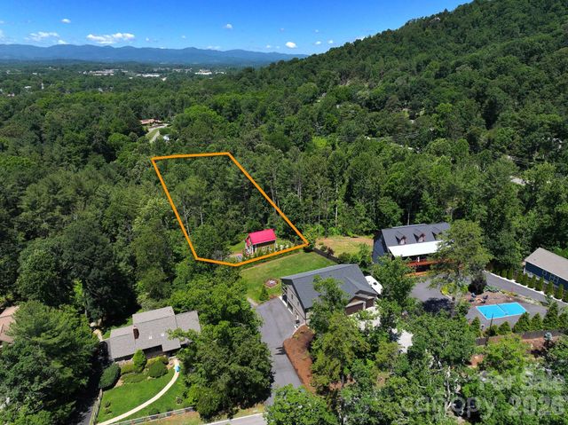 154 Dogwood Drive, Weaverville, NC 28787