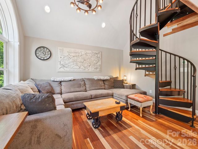 154 Dogwood Drive, Weaverville, NC 28787