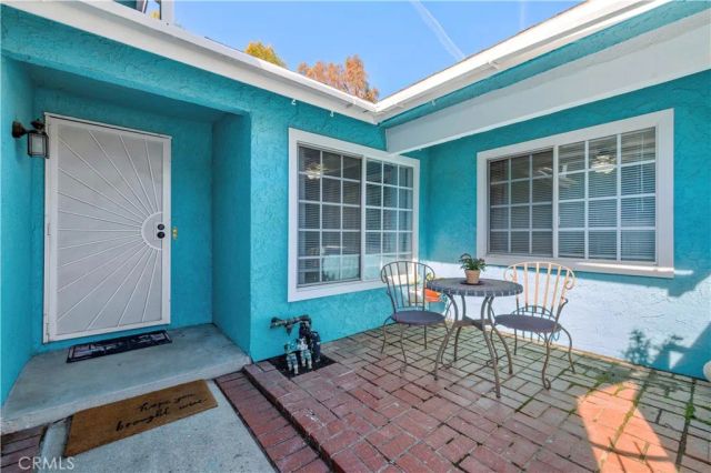 27061 Alabastro, Valencia, CA 91354