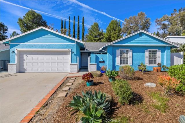 27061 Alabastro, Valencia, CA 91354