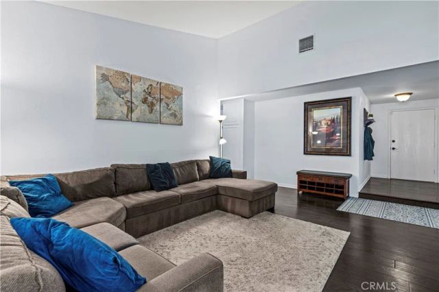 27061 Alabastro, Valencia, CA 91354