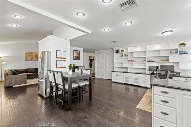 27061 Alabastro, Valencia, CA 91354