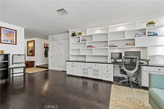 27061 Alabastro, Valencia, CA 91354