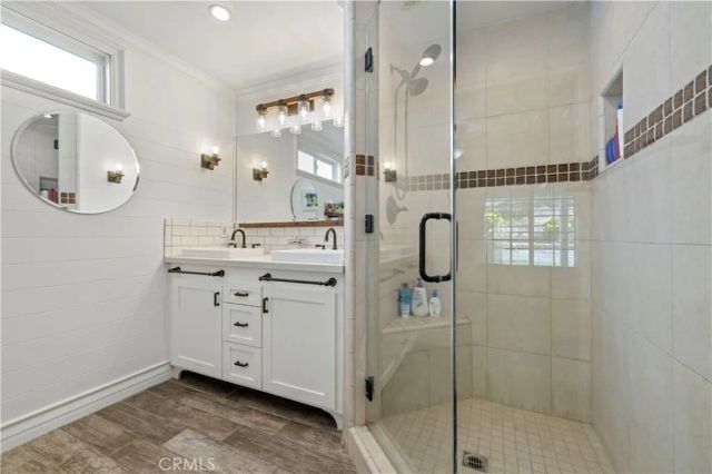 27061 Alabastro, Valencia, CA 91354