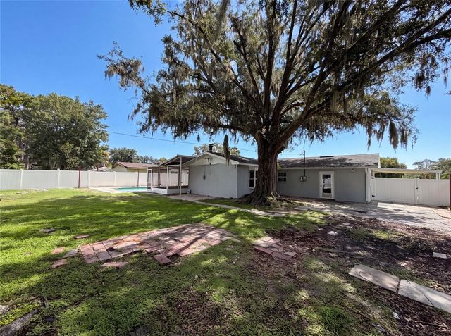 1823 LORI LANE W, Lakeland, FL 33801