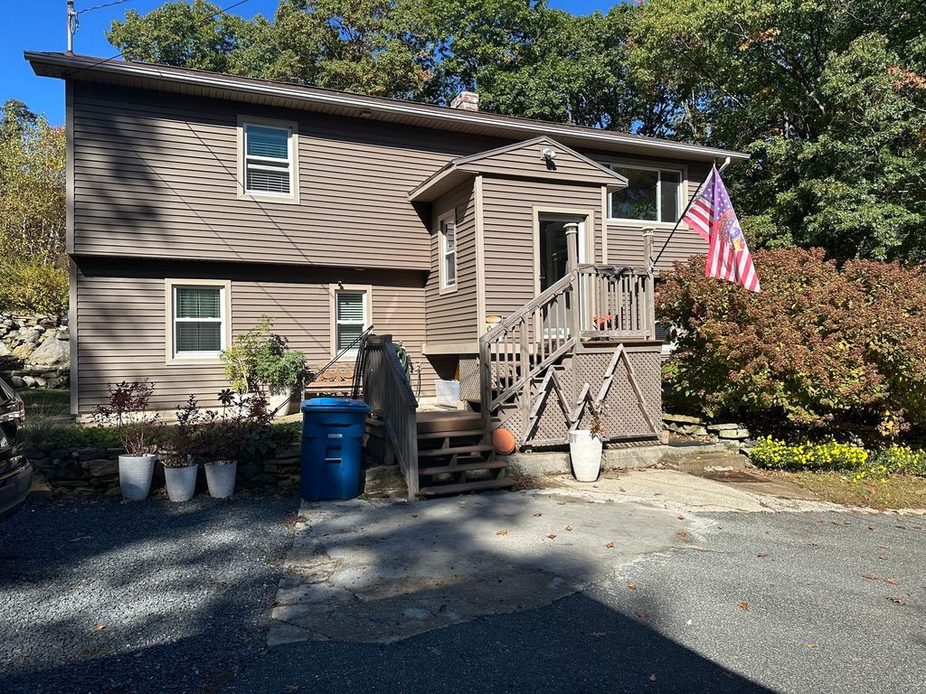 42 Hovey Road, Monson, MA 01057