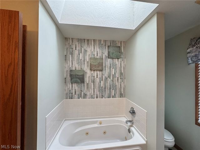 1965 Augusta Drive SE, Massillon, OH 44646