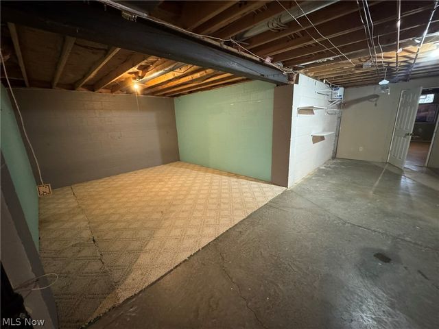 1965 Augusta Drive SE, Massillon, OH 44646