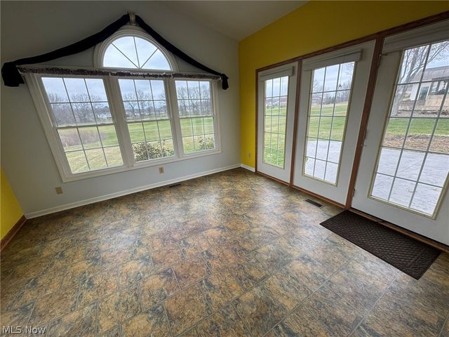 1965 Augusta Drive SE, Massillon, OH 44646