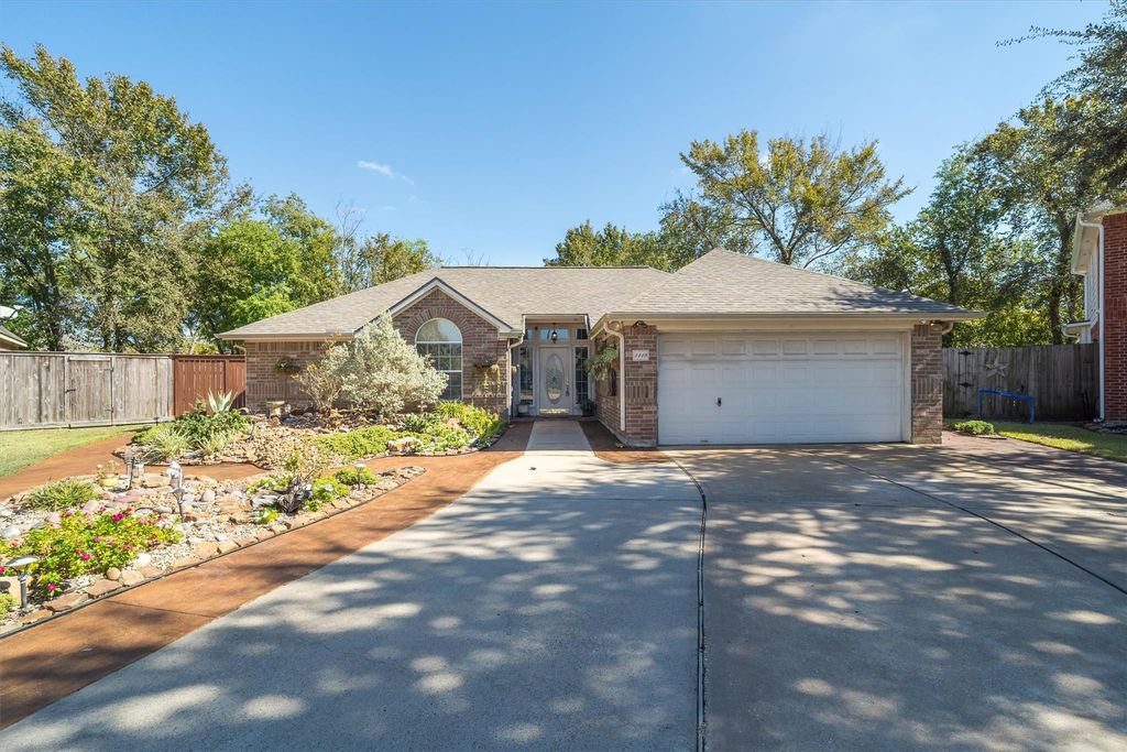 1119 Courtside Drive, League City, TX 77573