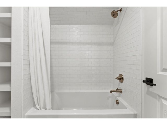 155 Boxwood Dr, Windsor, CO 80550