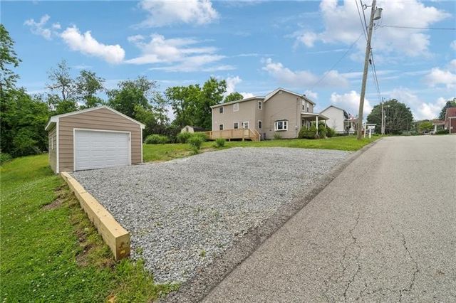 1004 Government Road, Penn Twp, PA 15642