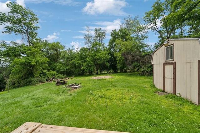 1004 Government Road, Penn Twp, PA 15642