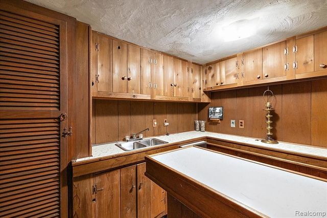 8628 Strom Drive, Sterling Heights, MI 48314