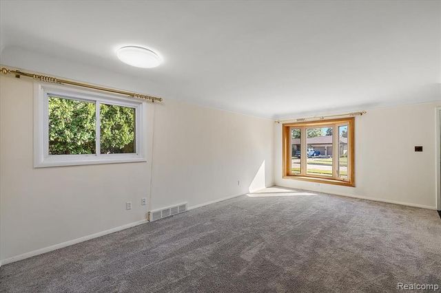 8628 Strom Drive, Sterling Heights, MI 48314