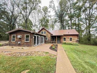 6688 Nickens Road, Boonville, IN 47601