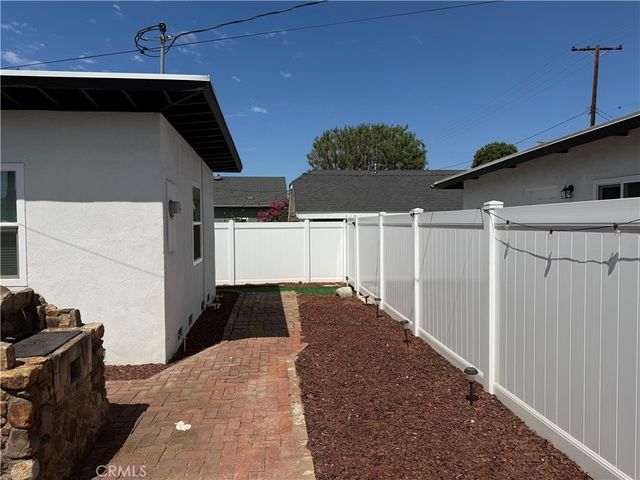 1395 A 3rd, La Verne, CA 91750