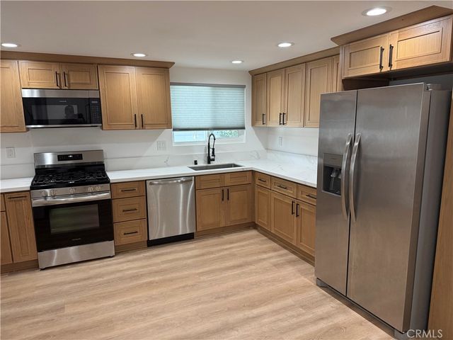 1395 A 3rd, La Verne, CA 91750