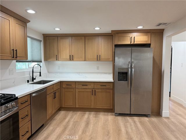 1395 A 3rd, La Verne, CA 91750