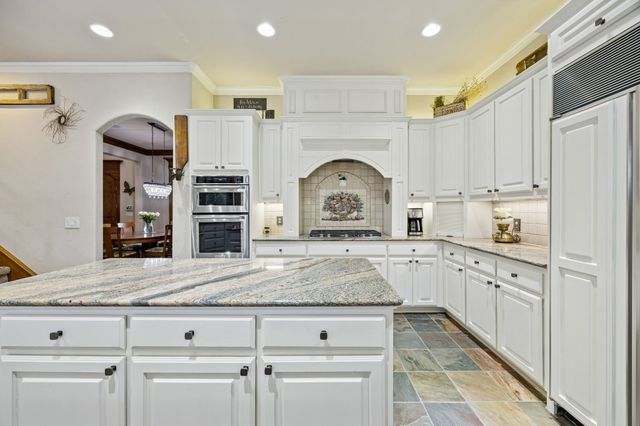 620 Oakmont Court, Fairview, TX 75069