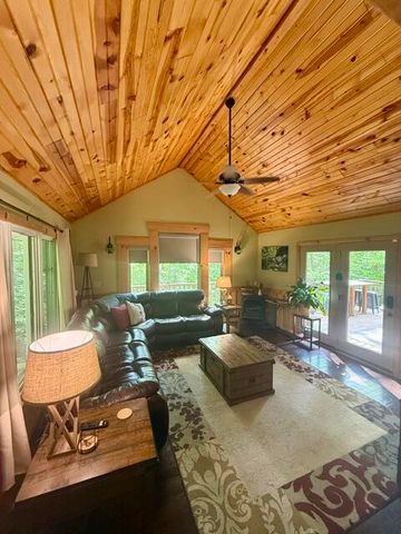 73 Kestrel Drive, Wellington, KY 40387