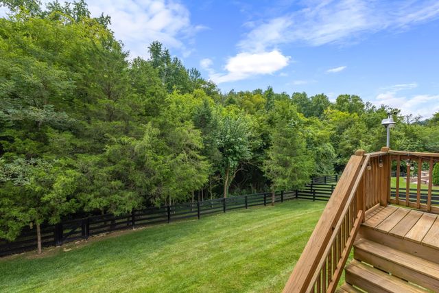 7017 Farm Field Dr, College Grove, TN 37046