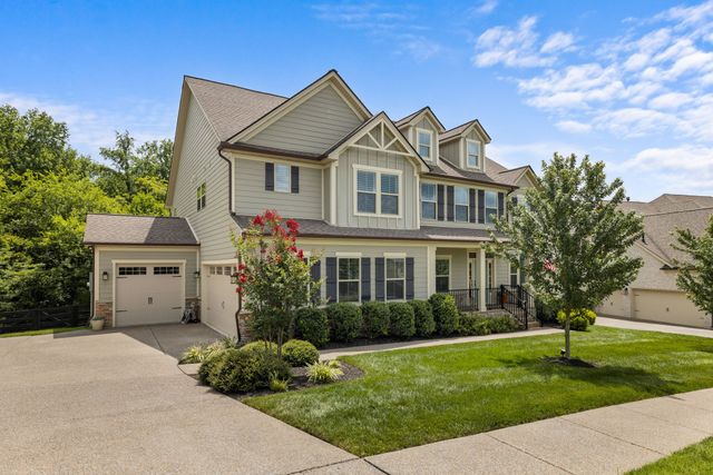 7017 Farm Field Dr, College Grove, TN 37046