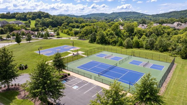 7017 Farm Field Dr, College Grove, TN 37046
