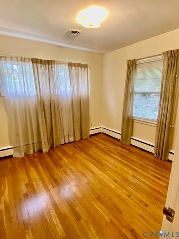 509 Wales Dr, Highland Springs, VA 23075