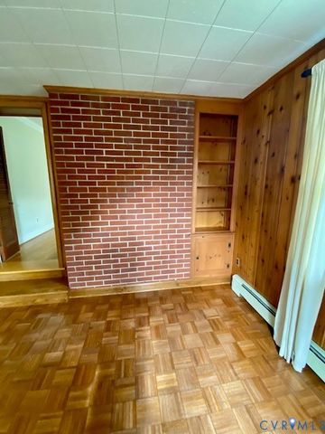 509 Wales Dr, Highland Springs, VA 23075