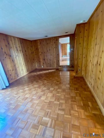 509 Wales Dr, Highland Springs, VA 23075