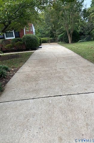 509 Wales Dr, Highland Springs, VA 23075