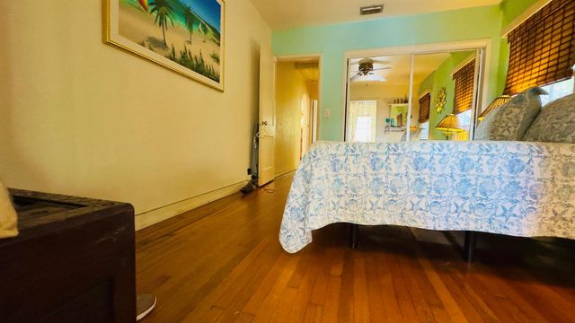 715 N PALMWAY, Lake Worth Beach, FL 33460